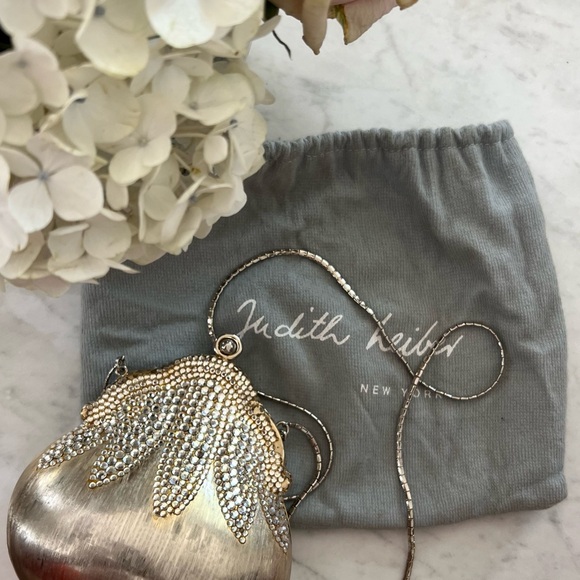 RARE JUDITH LEIBER VINTAGE GOLD WITH CRYSTALS EVENING BAG - Picture 2 of 14